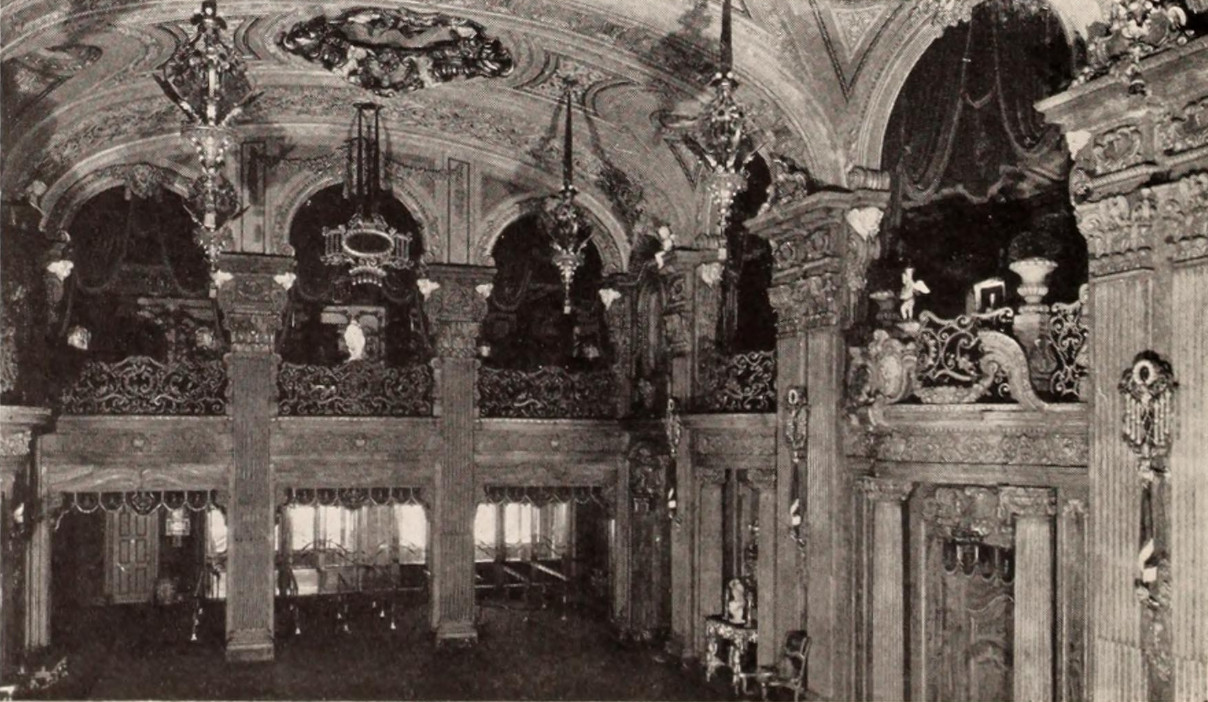 An archival photograph of the Paradise grand foyer